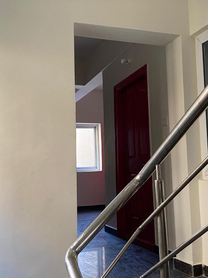 Rove By Boston Living Hostel Hyderabad Exterior photo